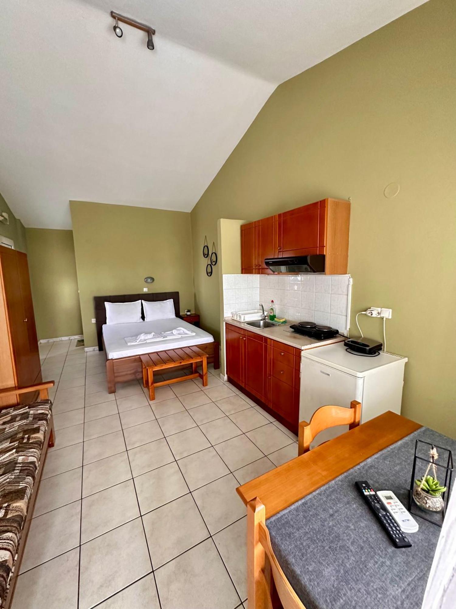 Artemis Hotel Apartments Keramoti  Eksteriør billede