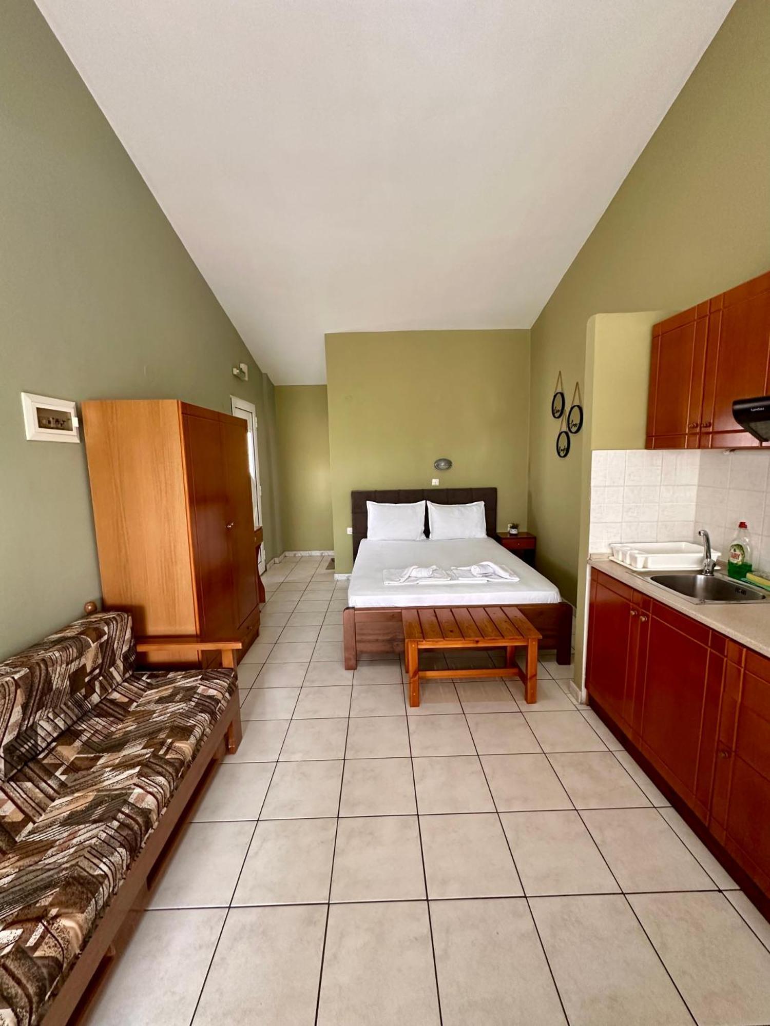 Artemis Hotel Apartments Keramoti  Eksteriør billede